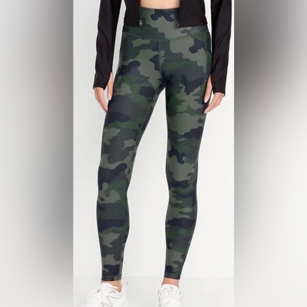 Old Navy PowerSoft. Camo Light compression, smooth, sweat-wicking fabric XL